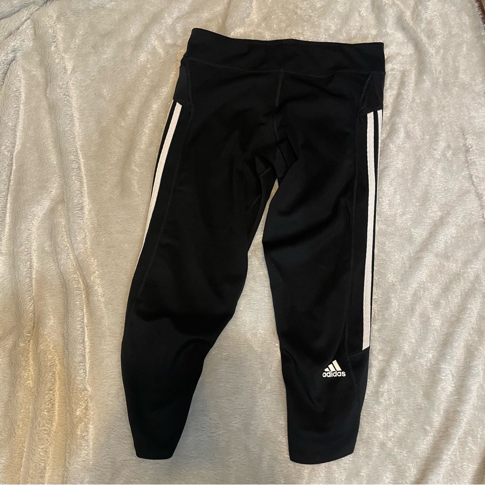 Adidas capri leg climate control leggings size small